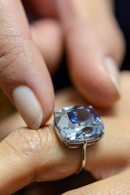 Hong Kong tycoon spends $77 million on diamonds for 7-year-old daughter at Sotheby auctions | iNFOnews.ca Hong Kong tycoon spends $77 million on diamonds for 7-year-old daughter at Sotheby auctions | iNFOnews.ca