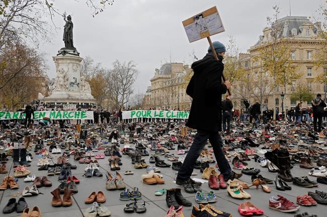Worldwide climate rallies draw hundreds of thousands; police fire tear gas in Paris | iNFOnews.ca Worldwide climate rallies draw hundreds of thousands; police fire tear gas in Paris | iNFOnews.ca
