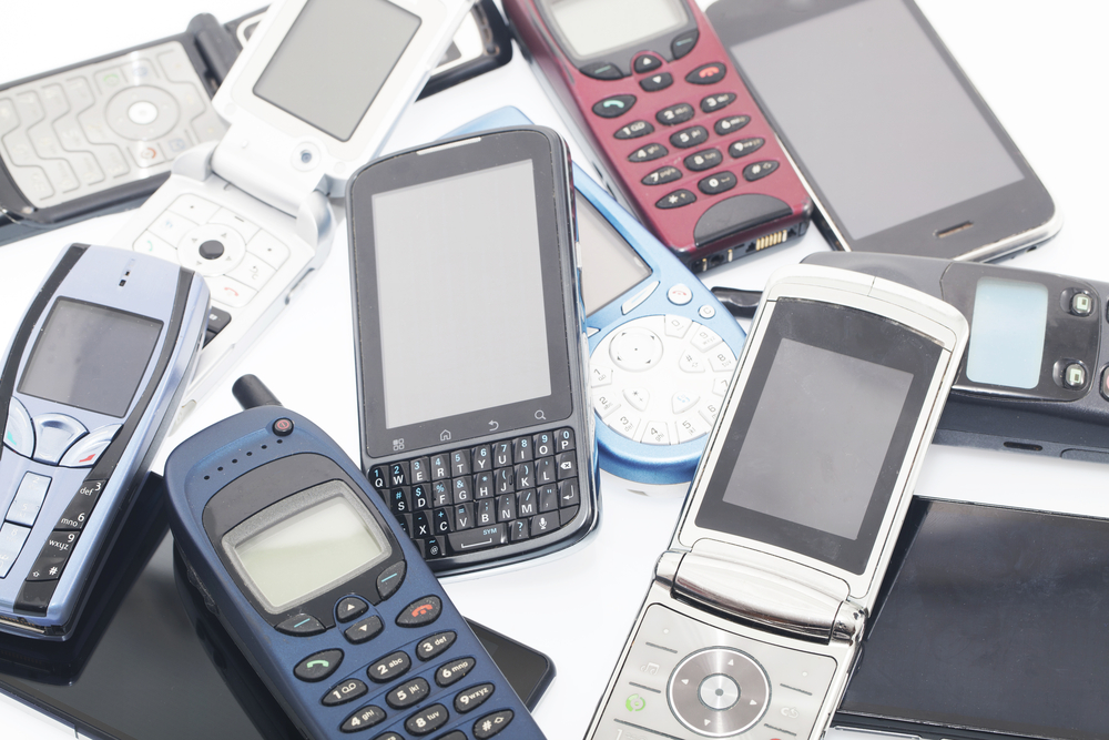 Not everyone succumbs to the tech industry's upgrade-your-phone siren call | iNFOnews.ca