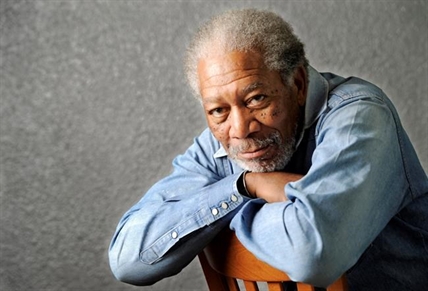 Actor Morgan Freeman and pilot unhurt in forced plane landing; FAA says plane went off runway | iNFOnews.ca