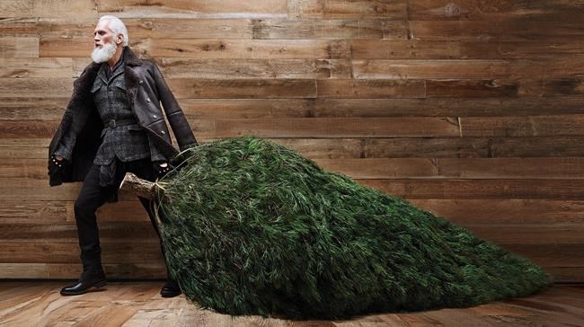 Toronto model Paul Mason earns international attention as 'Fashion Santa' | iNFOnews.ca