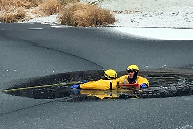West Kelowna firefighters prep for cold water rescues | iNFOnews.ca