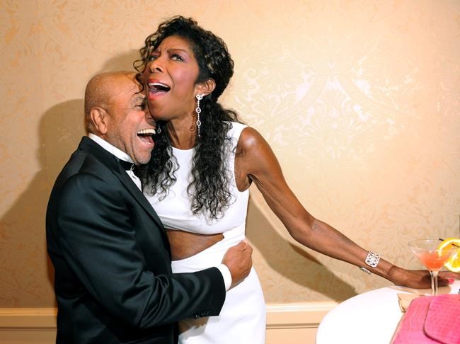 From dad Nat 'King' Cole to Aretha Franklin, Natalie Cole thrived on past and present styles | iNFOnews.ca