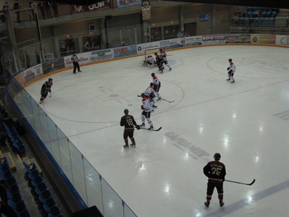 West Kelowna Warriors double up on visiting Centennials | iNFOnews.ca