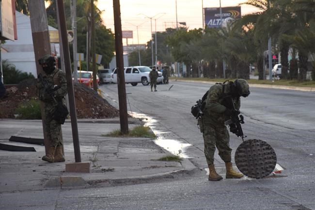 Mexican officials say drug lord 'El Chapo' located in part due to interview with Sean Penn | iNFOnews.ca Mexican officials say drug lord 'El Chapo' located in part due to interview with Sean Penn | iNFOnews.ca