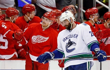 Canucks looking to trade veteran forward Higgins as part of youth movement | iNFOnews.ca Canucks looking to trade veteran forward Higgins as part of youth movement | iNFOnews.ca