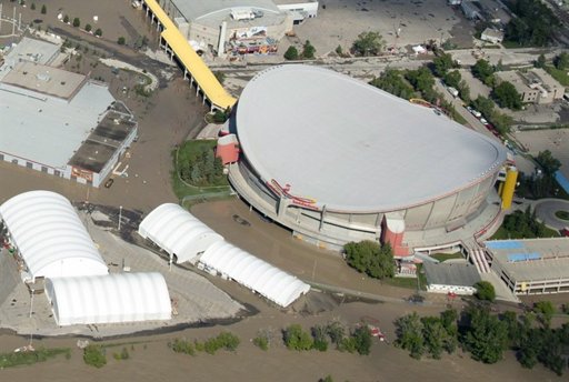 Alberta flooding update: 65,000 return home in Calgary - Medicine Hat braces for flood waters | iNFOnews.ca Alberta flooding update: 65,000 return home in Calgary - Medicine Hat braces for flood waters | iNFOnews.ca