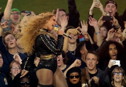 Beyonce's Super Bowl show bringing both praise and criticism | iNFOnews.ca Beyonce's Super Bowl show bringing both praise and criticism | iNFOnews.ca