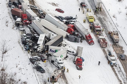 Pennsylvania interstate crash sends 73 to hospital, involved 64 vehicles | iNFOnews.ca