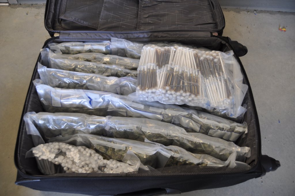 RCMP seize $500,000 in marijuana, hash oil after traffic stop in Field, B.C. | iNFOnews.ca