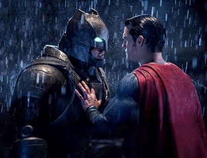 'Batman v Superman' shrugs off bad reviews, opens to $170M | iNFOnews.ca