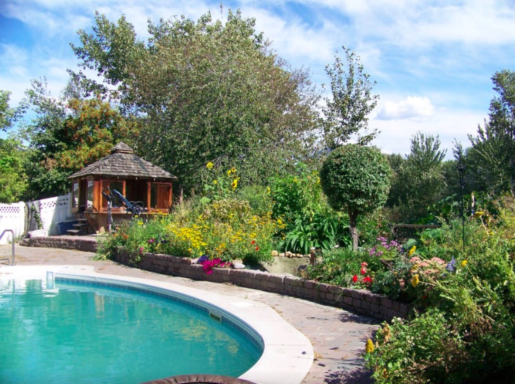 10 local Airbnb rentals that will make you dream of a staycation | iNFOnews.ca