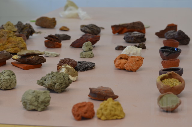 Visiting Irish artist says Vernon roadsides are ‘clay heaven’ | iNFOnews.ca