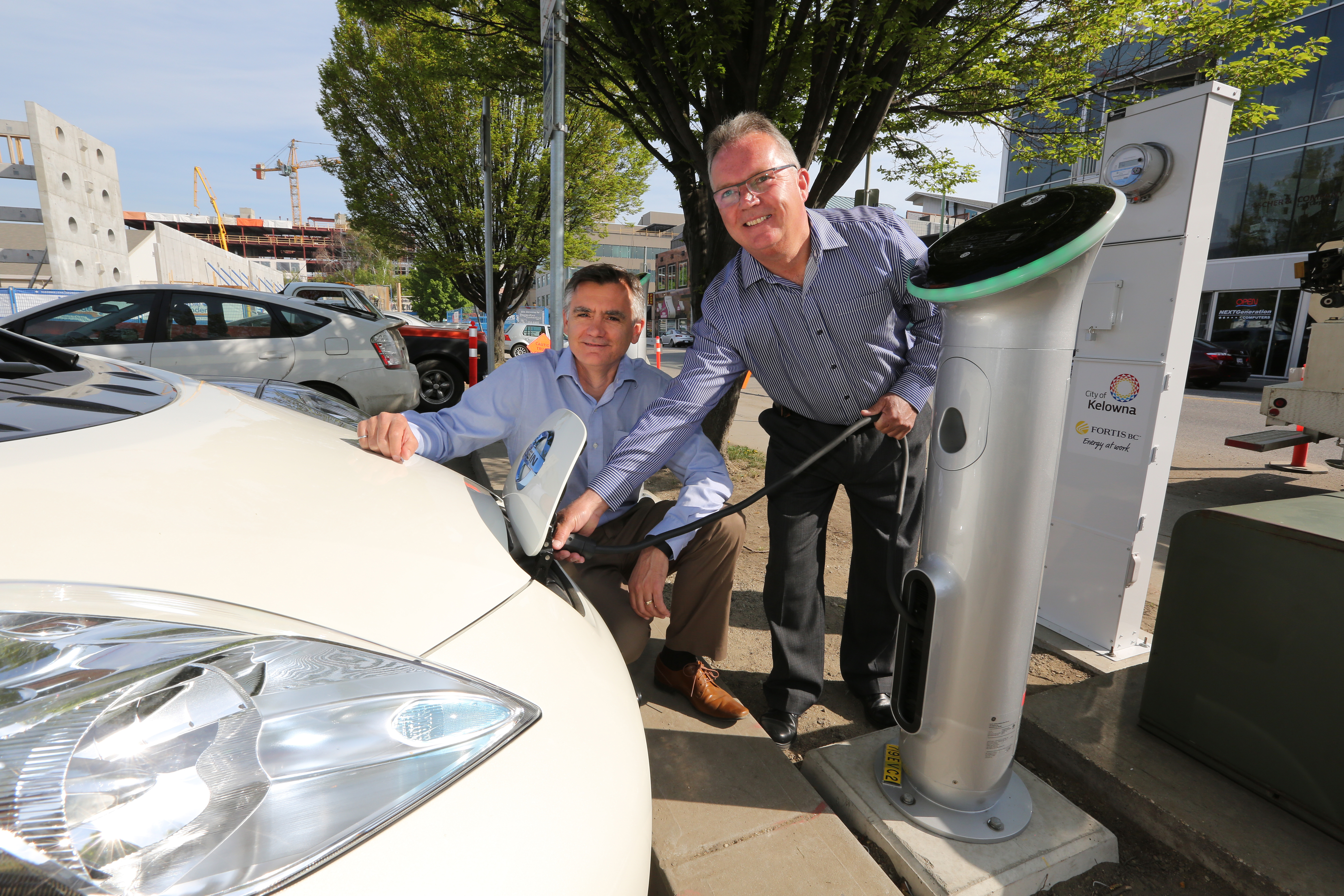 Getting a charge in downtown Kelowna | iNFOnews.ca