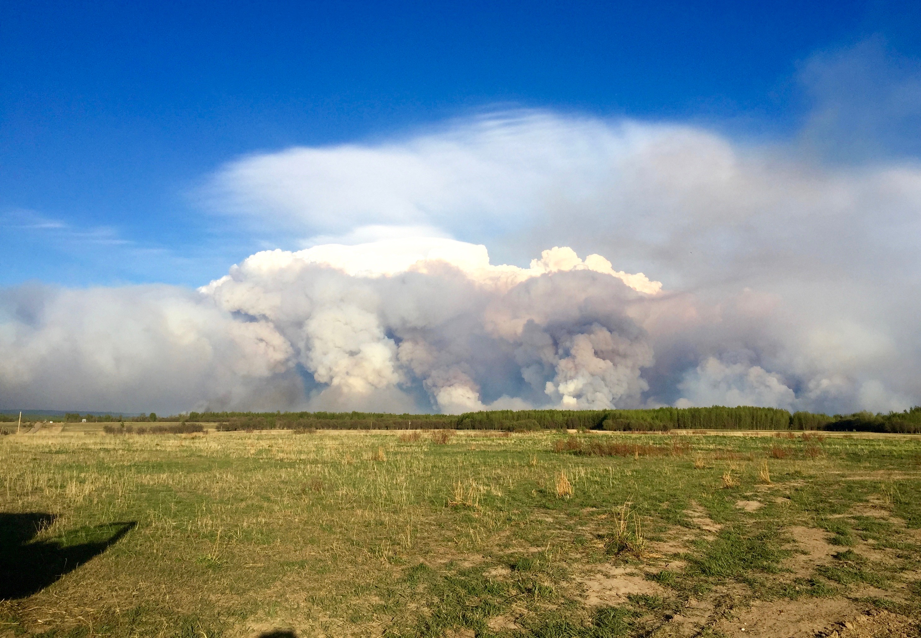 Drones reportedly spotted near two large B.C. wildfires | iNFOnews.ca