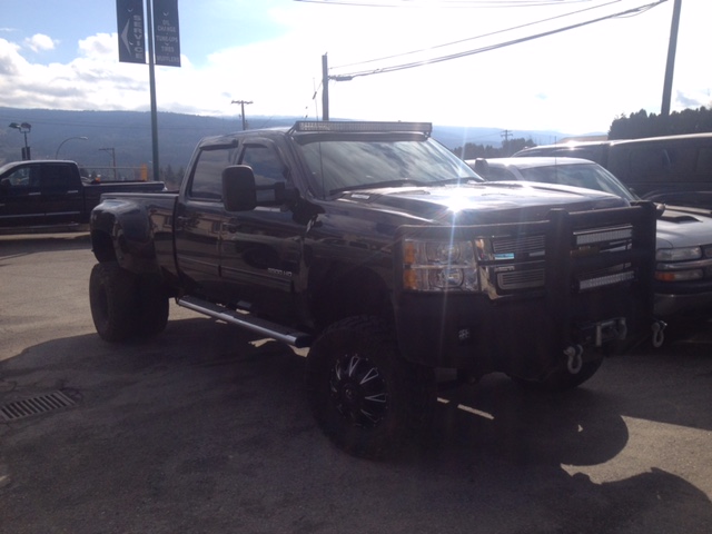 RCMP looking for pickups stolen from Lake Country car dealership | iNFOnews.ca