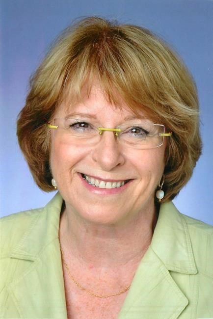 Bid to ban applause in B.C. legislature rejected with rousing ovation | iNFOnews.ca