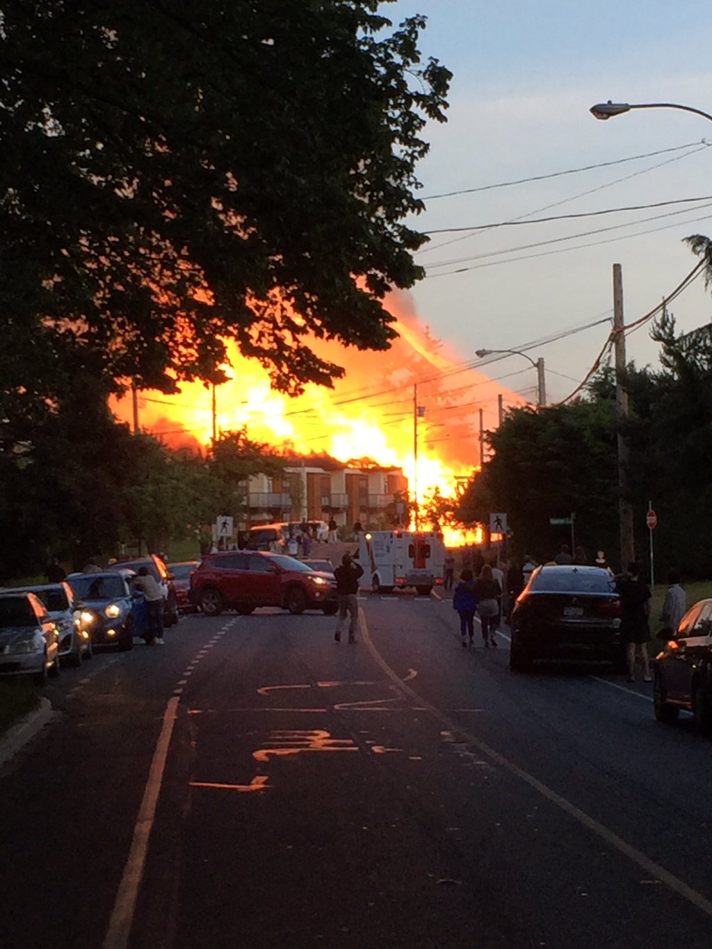 Thick smoke, high flames seen in large townhouse fire near Victoria | iNFOnews.ca Thick smoke, high flames seen in large townhouse fire near Victoria | iNFOnews.ca