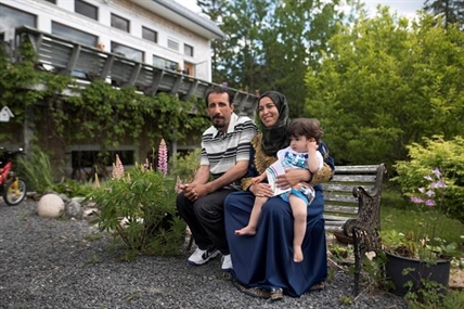 Six months after arrival, Syrian refugees eager for jobs in new country | iNFOnews.ca Six months after arrival, Syrian refugees eager for jobs in new country | iNFOnews.ca