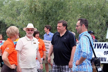 Blooming judges arrive by boat | iNFOnews.ca Blooming judges arrive by boat | iNFOnews.ca
