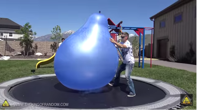 TRENDING NOW: Giant balloons filled with liquid nitrogen | iNFOnews.ca