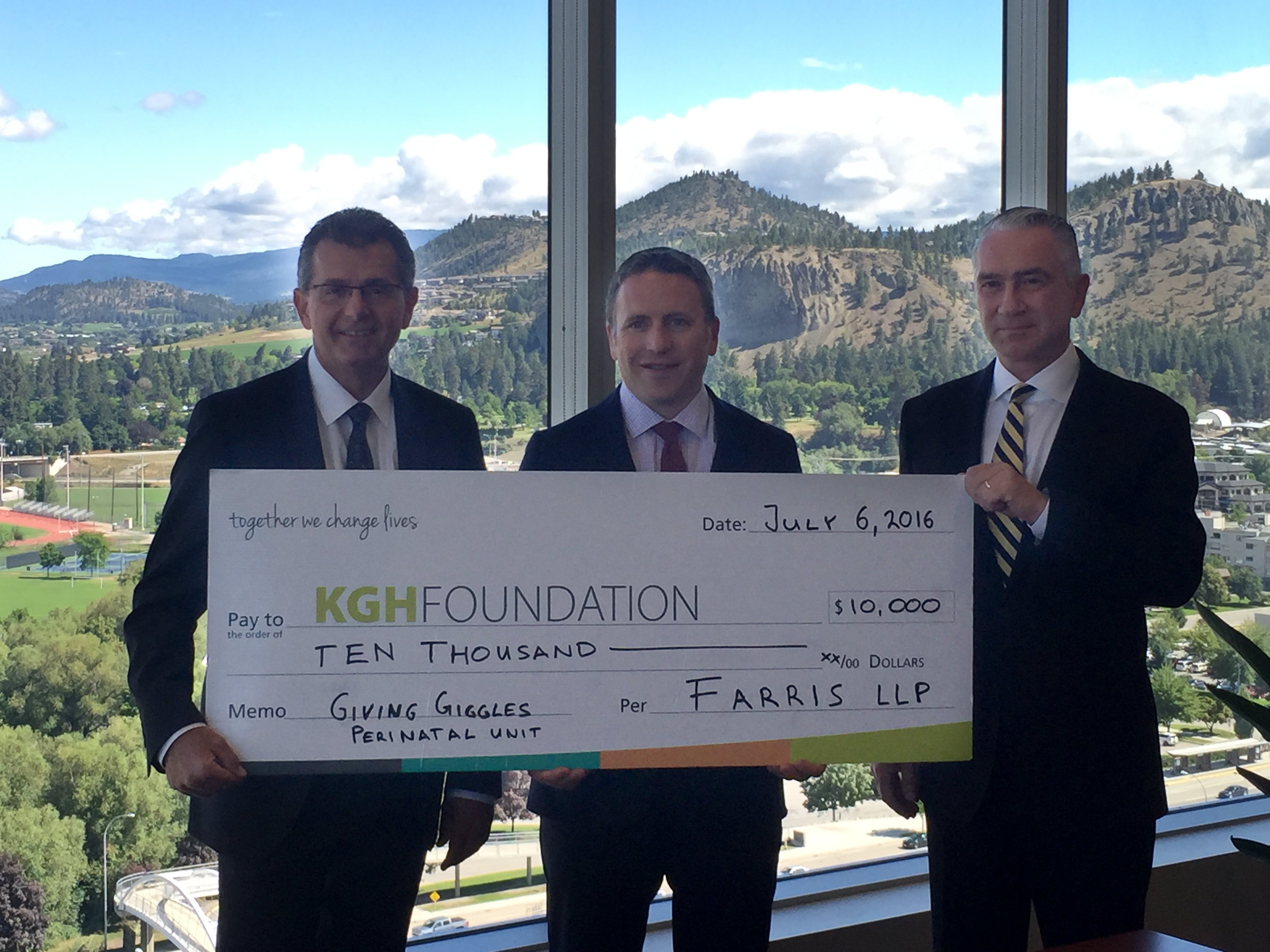 Lawyers donate $10,000 to Kelowna General Hospital | iNFOnews.ca