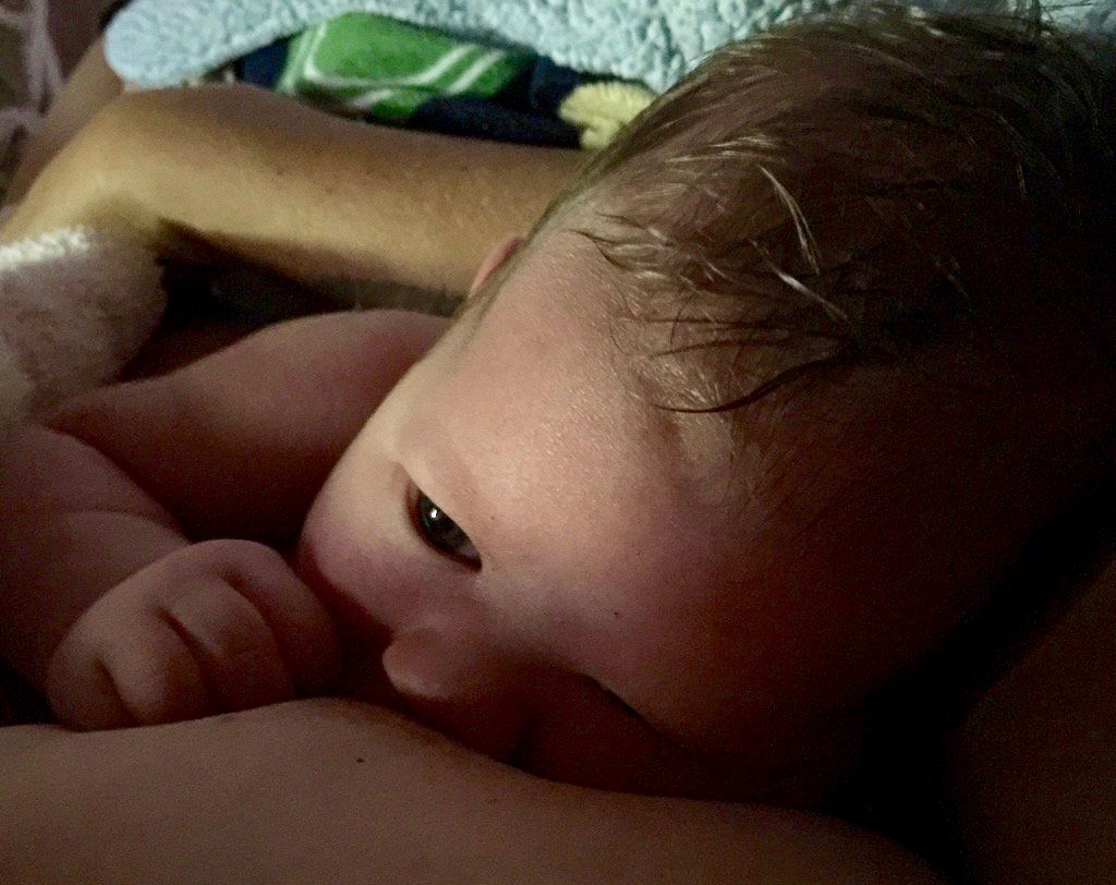 Alanis Morissette welcomes baby girl Onyx on social media | iNFOnews.ca