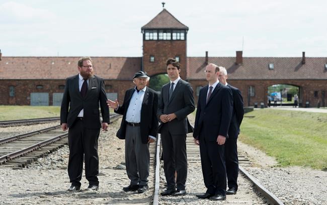 Trudeau visits Auschwitz concentration camp before flying to Ukraine | iNFOnews.ca Trudeau visits Auschwitz concentration camp before flying to Ukraine | iNFOnews.ca