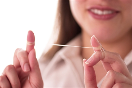 Canadian dental group still recommends flossing, despite lack of evidence it's beneficial | iNFOnews.ca