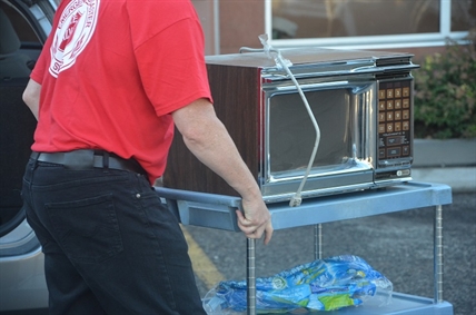 Donations brought in for residents homeless after apartment fire | iNFOnews.ca
