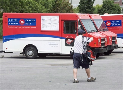 Canada Post, postal union avert job action, reach tentative deals | iNFOnews.ca