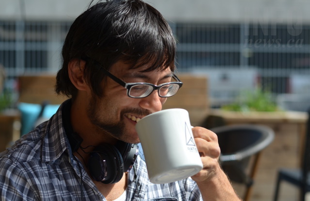 Of five different jobs, making you smile is the one this Vernon busker values most | iNFOnews.ca