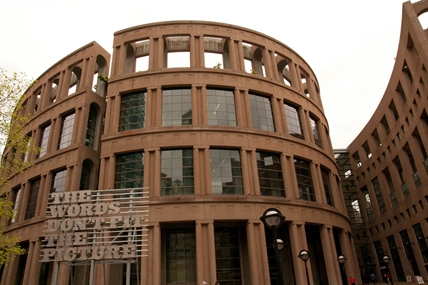 Sprinklers at Vancouver's library go off after shooting of 'Supergirl' TV series | iNFOnews.ca