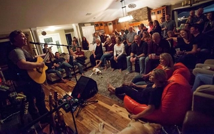 'It feels very personal:' House concerts becoming more popular in Canada | iNFOnews.ca 'It feels very personal:' House concerts becoming more popular in Canada | iNFOnews.ca