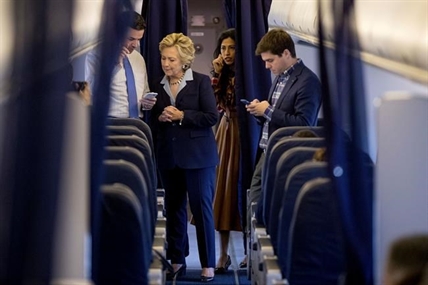 Clinton tears into Trump on taxes | iNFOnews.ca