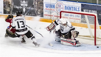 Silverbacks defeat Warriors 5-3 | iNFOnews.ca