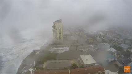 TRENDING NOW: Hurricane Matthew slams Jacksonville beach | iNFOnews.ca