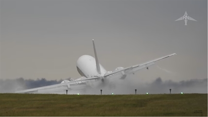 TRENDING NOW: Boeing 737 misses landing | iNFOnews.ca
