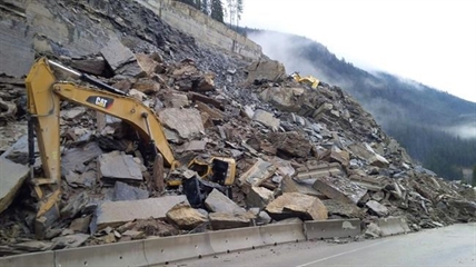Trans-Canada Highway reopens near B.C.-Alberta boundary following rock slide | iNFOnews.ca Trans-Canada Highway reopens near B.C.-Alberta boundary following rock slide | iNFOnews.ca