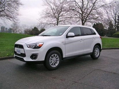 Regina police find baby safe in SUV stolen while mom in store | iNFOnews.ca