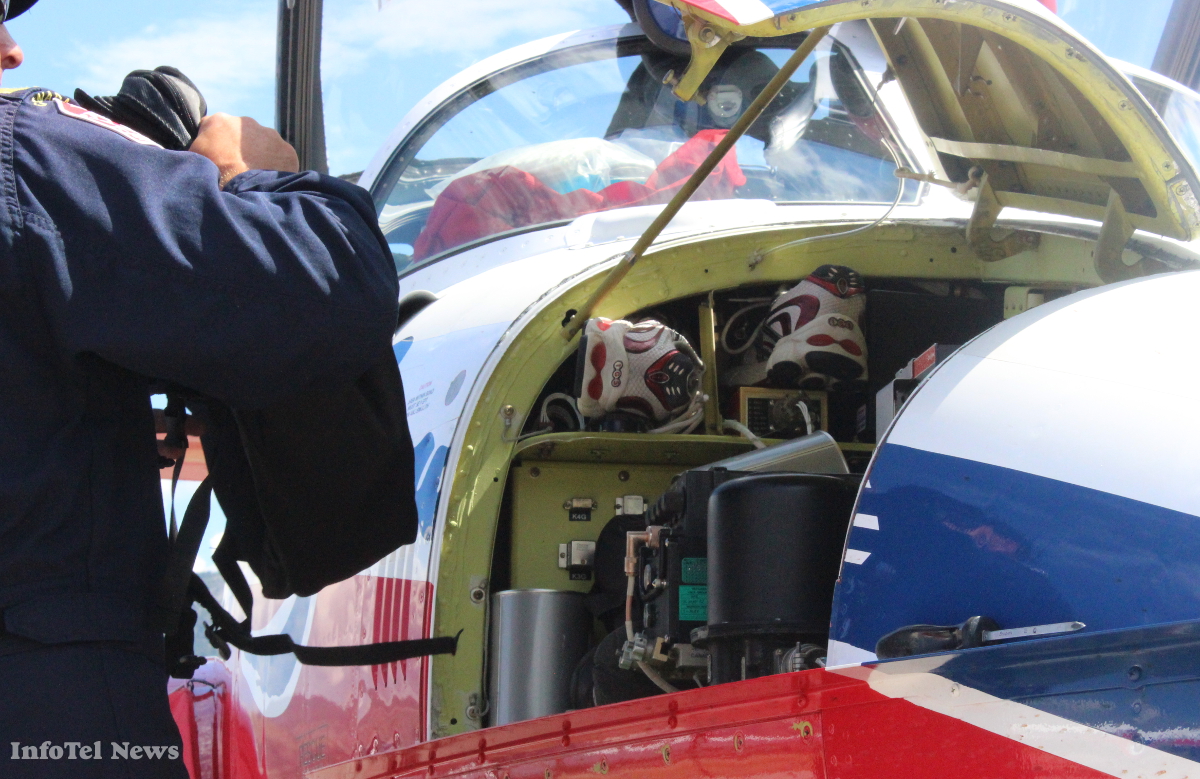 Snowbirds buzz over Penticton | iNFOnews.ca