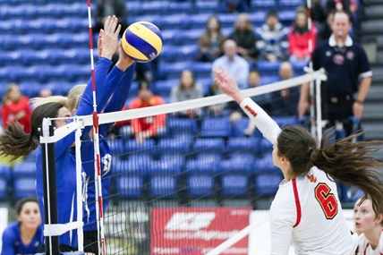 RECAP: Heat fall in 4 to #5 Dinos | iNFOnews.ca RECAP: Heat fall in 4 to #5 Dinos | iNFOnews.ca