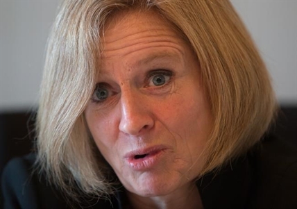 Clark says Notley's trip to B.C. to promote pipeline took courage | iNFOnews.ca