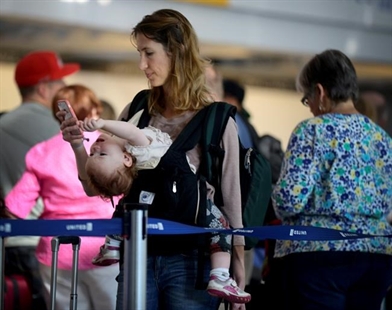 Apps for haggard parents with a wailing child on a flight | iNFOnews.ca Apps for haggard parents with a wailing child on a flight | iNFOnews.ca