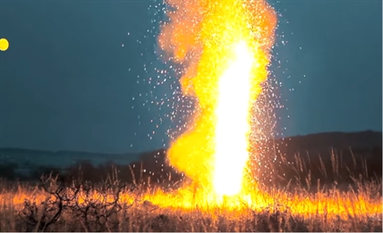 TRENDING NOW: This is what happens when you light 10,000 sparklers | iNFOnews.ca