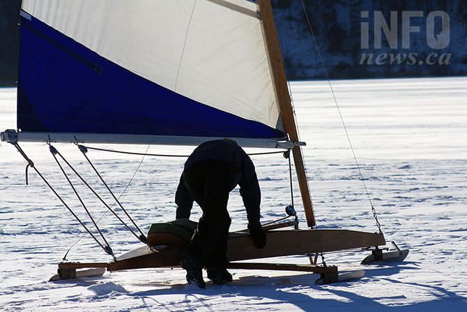 Cold winter just right for iceboating tradition in South Okanagan | iNFOnews.ca