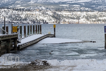 Camper van crashes through ice on Okanagan Lake at Kelowna boat launch | iNFOnews.ca