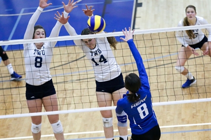 RECAP: Heat fall in four sets to No. 3 Trinity in rematch | iNFOnews.ca RECAP: Heat fall in four sets to No. 3 Trinity in rematch | iNFOnews.ca
