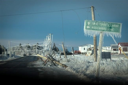 Two dead, thousands remain without power in New Brunswick after ice storm | iNFOnews.ca