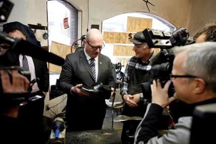 B.C. set to table pre-election pay-back budget with surplus cash: government | iNFOnews.ca B.C. set to table pre-election pay-back budget with surplus cash: government | iNFOnews.ca